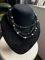 This multi-layered necklace, also known as a sautoir, Sieraden, Tassen en Uiterlijk, Kettingen, Verzenden, Zo goed als nieuw, Zwart