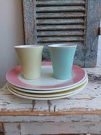 2 Pastel bekers van Huizen Holland, Ophalen of Verzenden