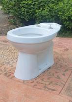 Verschillende wastafels en toiletpotten, Ophalen, Gebruikt