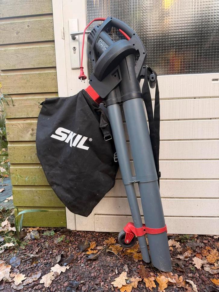 Skil Bladblazer/Zuiger - Inclusief Ophangsysteem, Tuin en Terras, Bladblazers, Gebruikt, Handgedragen, Elektrisch, Met opvangzak