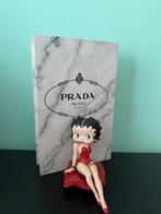 DISPLAY BOEK - Decoratieboek | Pop Art | Y2K | Prada, Ophalen of Verzenden, Nieuw, Vierkant, Overige materialen