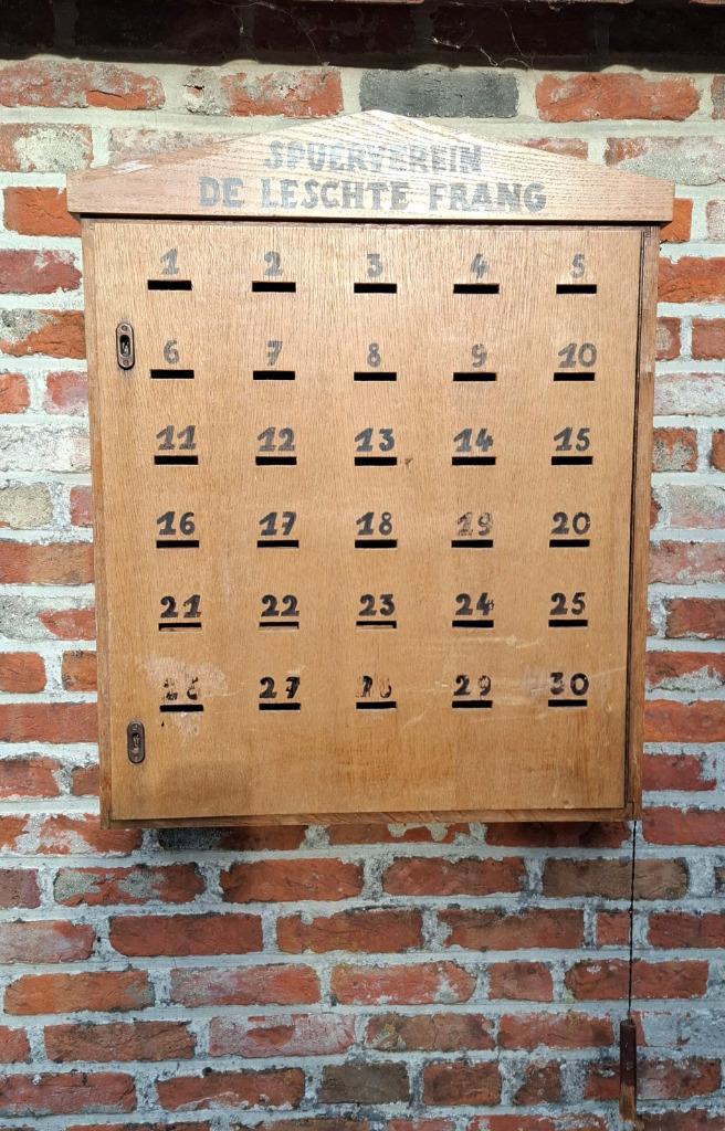 Oude spaarkas/vintage café kast, Antiek en Kunst, Curiosa en Brocante, Ophalen of Verzenden