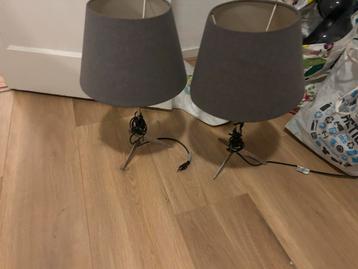 Set van 2 grijze tafellampen beschikbaar voor biedingen