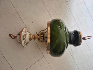 Vintage lamp beschikbaar voor biedingen