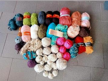 diverse soorten garen beschikbaar voor biedingen