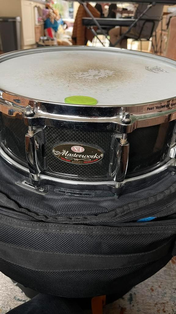 Pearl Masterworks Snare Drum 14" x 5.5" Carbonply MW1465S, Muziek en Instrumenten, Percussie, Zo goed als nieuw, Trommel, Ophalen