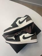 Jordan 1 Retro Low OG Mocha maat 45, Verzenden, Wit, Nike, Nieuw