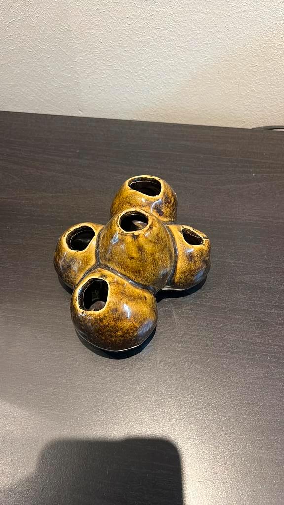 Okerbruin aardewerken tulpenvaasje, Huis en Inrichting, Woonaccessoires | Vazen, Zo goed als nieuw, Overige kleuren, Minder dan 50 cm