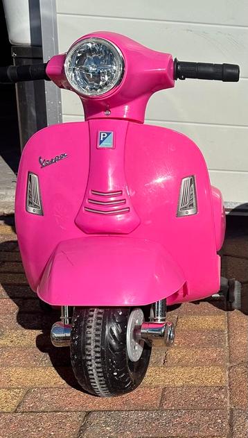 Elektrische Kinderscooter Vespa Roze 6V beschikbaar voor biedingen