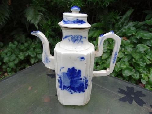 Oosters schenkkannetje, hoekig blauw wit theepotje, wijnkan, Antiek en Kunst, Antiek | Keramiek en Aardewerk, Ophalen of Verzenden