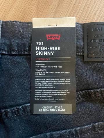 Nieuwe levi’s broek beschikbaar voor biedingen