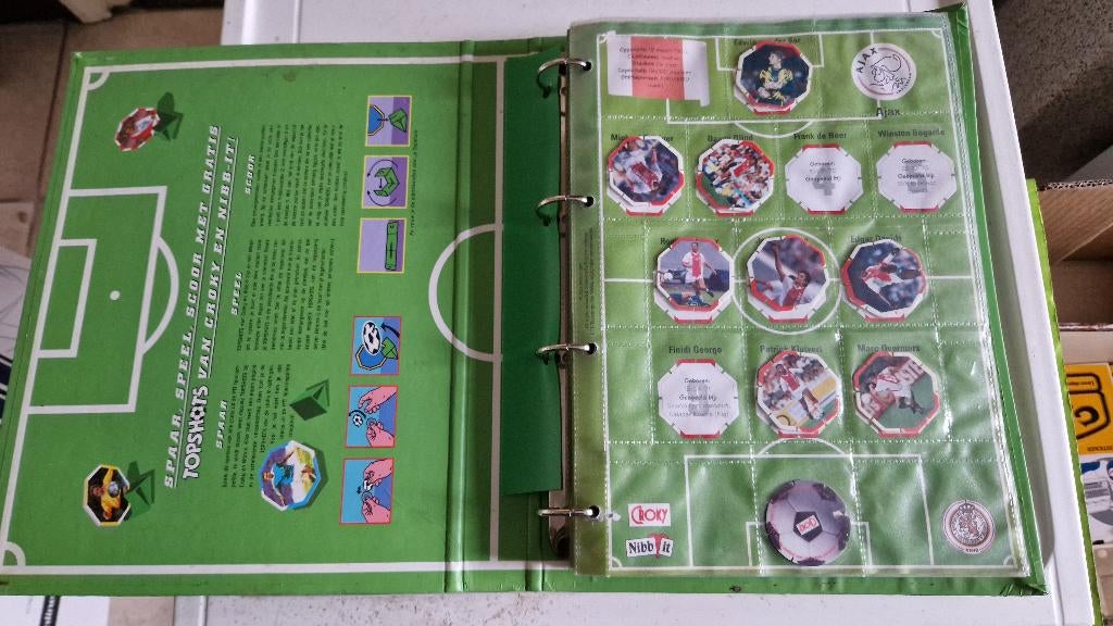 oude voetbalplaatjes-tijdschrift- voetbal op vhs, Ophalen of Verzenden, Gebruikt, Overige binnenlandse clubs, Poster, Plaatje of Sticker