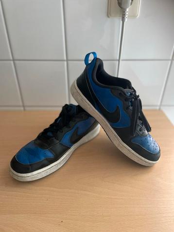 Stoere Nike Sneakers - Maat 38,5 beschikbaar voor biedingen