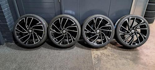 Vw GTI/ R / 19 inch Adelaide zomerbanden set 235/35R19 91 Y, Auto-onderdelen, Banden en Velgen, Banden en Velgen, Zomerbanden