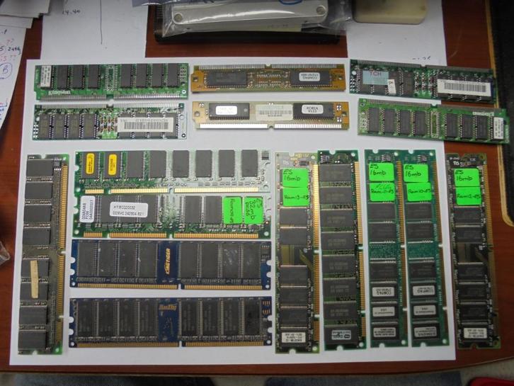 16 RAM-modules voor oude PC computers, Computers en Software, Vintage Computers, Ophalen of Verzenden