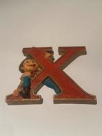 Letter X met kabouter - Decoratief Laaf, Verzamelen, Ophalen of Verzenden, Zo goed als nieuw, Beeldje of Poppetje