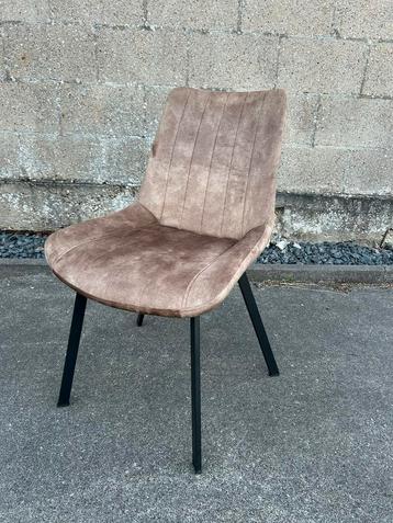 6 Taupe Eetkamerstoelen - €59 p/st beschikbaar voor biedingen