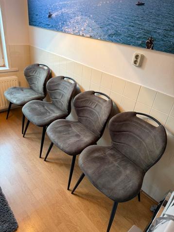 Eetkamerstoelen stijlvol duurzaam beschikbaar voor biedingen