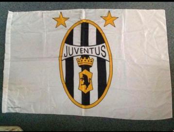 Juventus voetbalvlag en Juventus cap of sleutelhanger beschikbaar voor biedingen