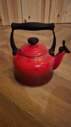 Rode Le Creuset fluitketel, Huis en Inrichting, Ophalen, Gebruikt