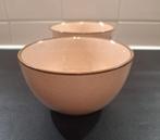 2 Roze Keramieken Kommen, Huis en Inrichting, Keuken | Servies, Keramiek, Ophalen of Verzenden, Zo goed als nieuw, Kom(men)