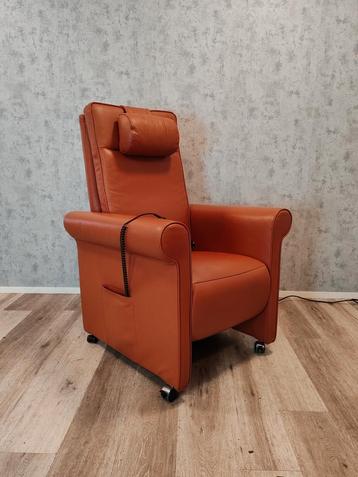 Luxe Wellfair leren elektrische relax fauteuil zgan beschikbaar voor biedingen
