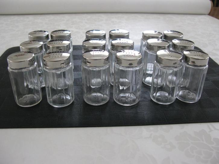 Peper zoutstel, tafelpapier 14 vaasjes, koksbuisknopen kerst, Huis en Inrichting, Keuken | Keukenbenodigdheden, Zo goed als nieuw