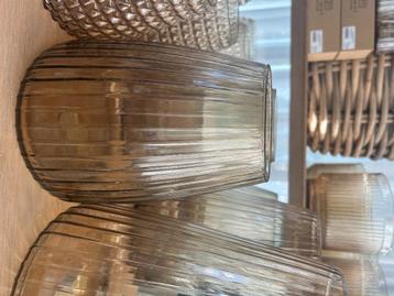 Vaas Stripe Amber Light Medium / gestreept licht Amber  beschikbaar voor biedingen