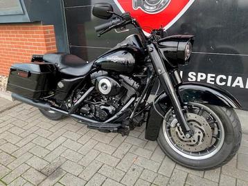 Harley-Davidson FLHR ROADKING BLACK EDITION (bj 3) beschikbaar voor biedingen