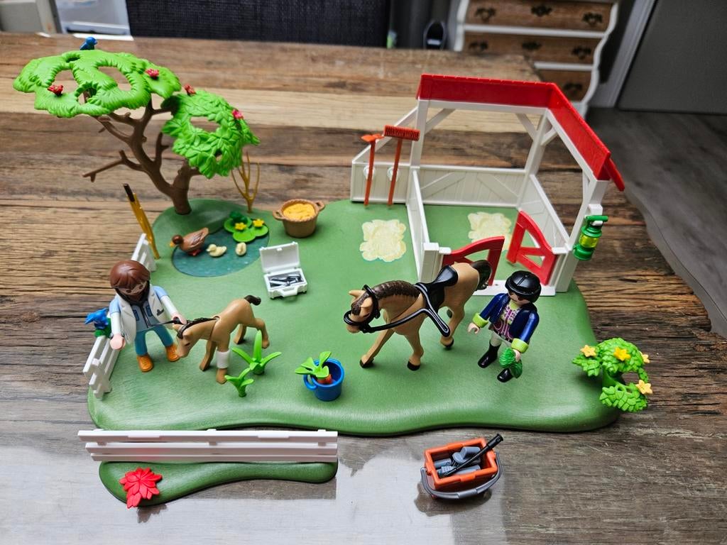 Playmobil 1ste Hulp in de Stal - Complete Set, Ophalen of Verzenden, Zo goed als nieuw, Complete set