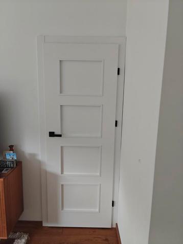 Opdekdeur 84x204 beschikbaar voor biedingen