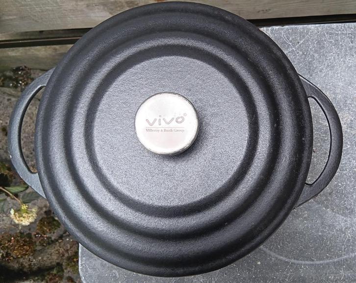 VILLEROY & BOCH VIVO zgan gietijzer pan Ø24 cm (G272), Huis en Inrichting, Keuken | Potten en Pannen, Zo goed als nieuw, Koekenpan of Braadpan