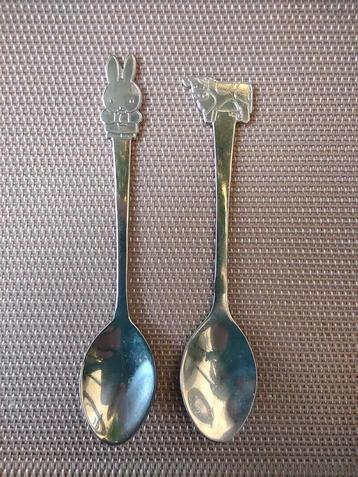 2 lepeltjes Nijntje en Koe. Mercis. 1953-1999 Douwe Egberts  beschikbaar voor biedingen