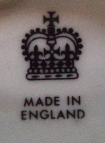 3 Miniatuur bordjes porselein Made in England gemerkt beschikbaar voor biedingen