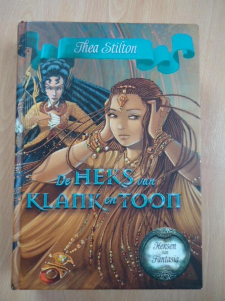 De heks van klank en toon, Thea Stilton, Boeken, Kinderboeken | Jeugd | 10 tot 12 jaar, Zo goed als nieuw, Ophalen of Verzenden
