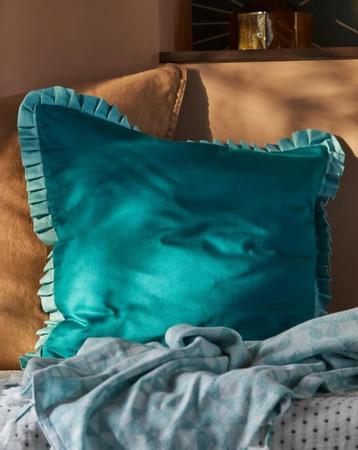 2 turquoise kussenhoesjes Ikea Gokvälla beschikbaar voor biedingen