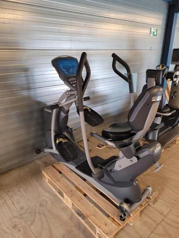 WEGGEEFPRIJS Octane XR6000 Recumbent Elliptical beschikbaar voor biedingen