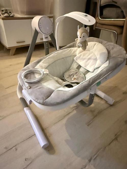 Babyschommel elektronisch, Kinderen en Baby's, Wipstoeltjes, Zo goed als nieuw, Schommelstoel, Overige merken, Met gordel(s) of riempje(s)