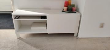 TV kastje Ikea, wit  beschikbaar voor biedingen