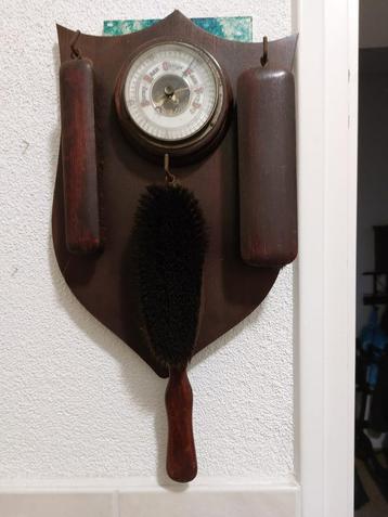 Oude barometer beschikbaar voor biedingen