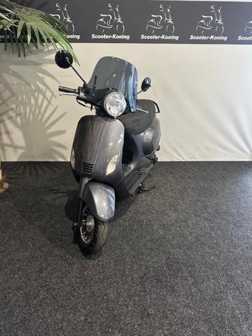 XINIX TOURING ZEER NETTE STAAT beschikbaar voor biedingen