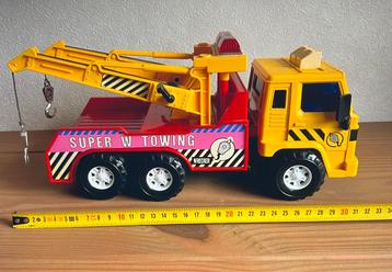 Takelwagen, sleepwagen met frictiemotor. beschikbaar voor biedingen