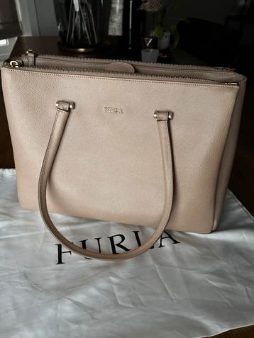 Furla Beige Leren Handtas - Zo Goed Als Nieuw beschikbaar voor biedingen