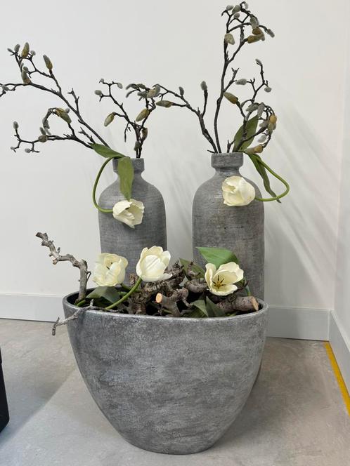 3 decoratieve potten gevuld met takken, hout en kunsttulpen, Huis en Inrichting, Woonaccessoires | Kunstplanten en Kunstbloemen