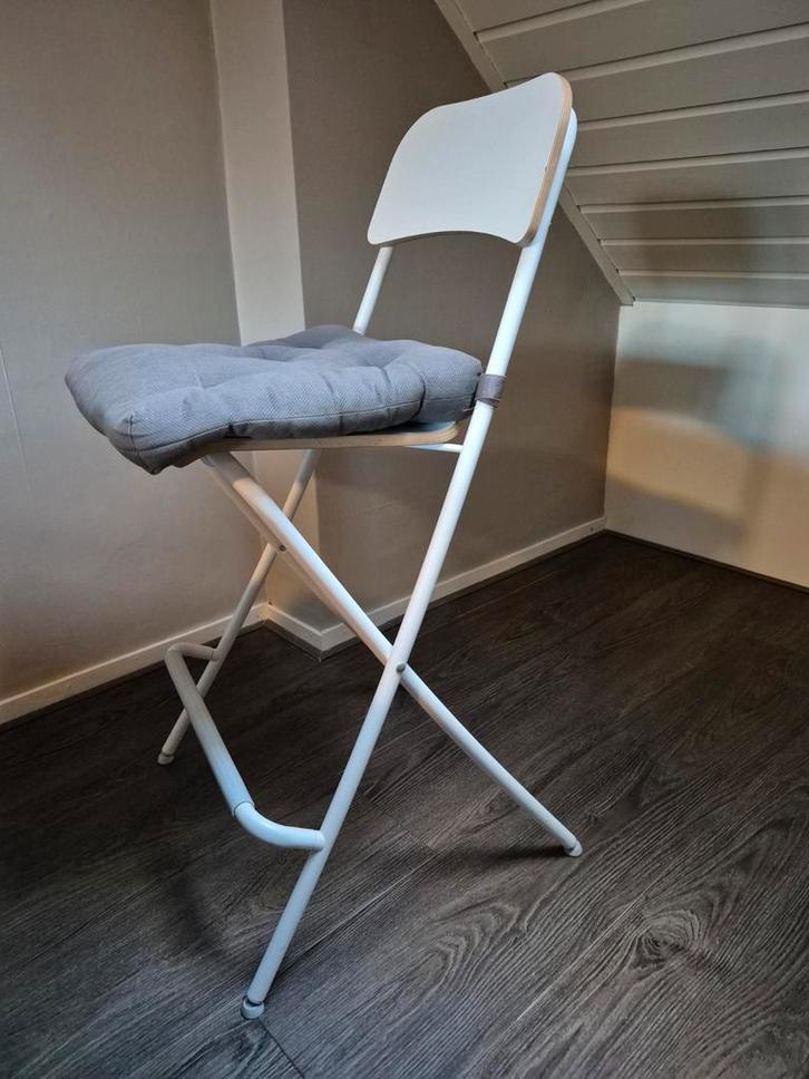 IKEA Franklin Klapstoel Wit met kussen, Huis en Inrichting, Stoelen, Eén, Hout, Wit, Ophalen