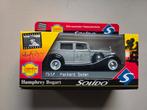 Solido 1937 Packard Sedan - Humphrey Bogart Signature, Hobby en Vrije tijd, Modelauto's | 1:18, Ophalen of Verzenden, Zo goed als nieuw