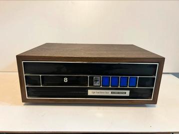 Audio-Sonic 8-Track Speler model 8205 met 18 Werkende Banden beschikbaar voor biedingen
