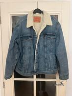 Levi,s trucker sherpa jeans jack M, Ophalen of Verzenden, Zo goed als nieuw, Blauw