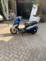Mooie peugeot v clic 2008, Fietsen en Brommers, Ophalen, Overige modellen, Zo goed als nieuw, Benzine