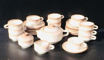 Vintage 60s ' Fat Lava West-Germany ' brutalist servies beschikbaar voor biedingen